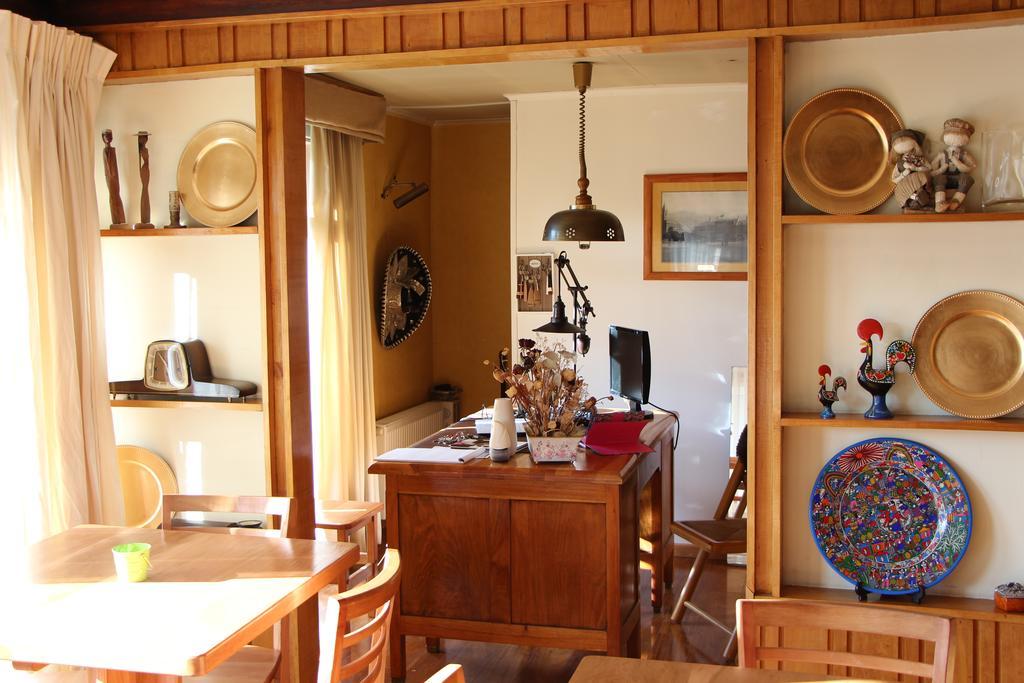 Hostal Fernando De Magalhaes プンタアレナス エクステリア 写真