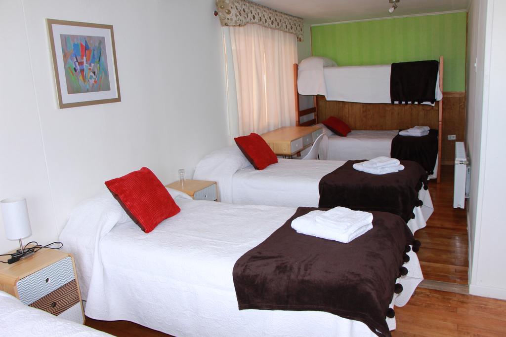 Hostal Fernando De Magalhaes プンタアレナス エクステリア 写真