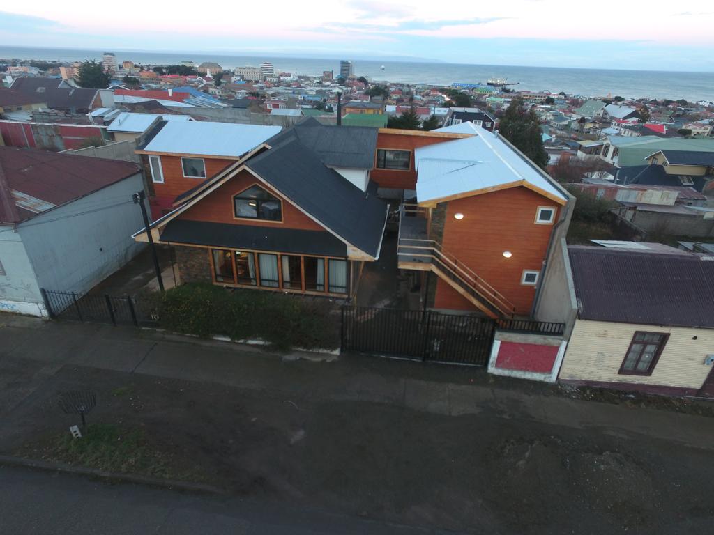 Hostal Fernando De Magalhaes プンタアレナス エクステリア 写真