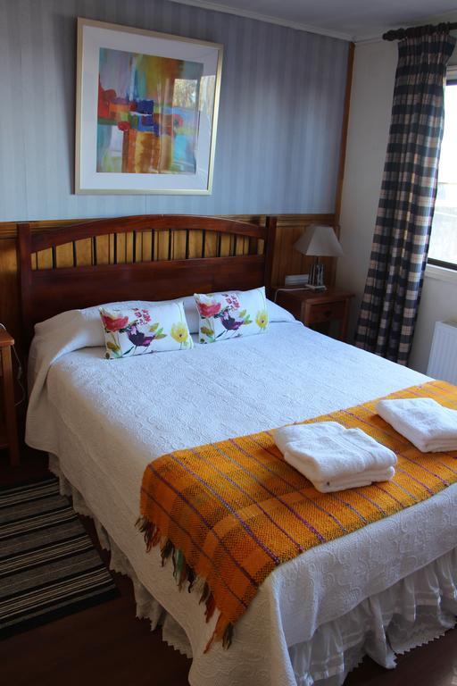 Hostal Fernando De Magalhaes プンタアレナス エクステリア 写真