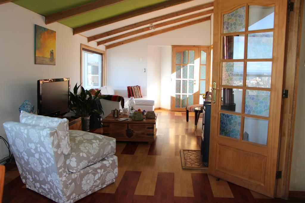 Hostal Fernando De Magalhaes プンタアレナス エクステリア 写真