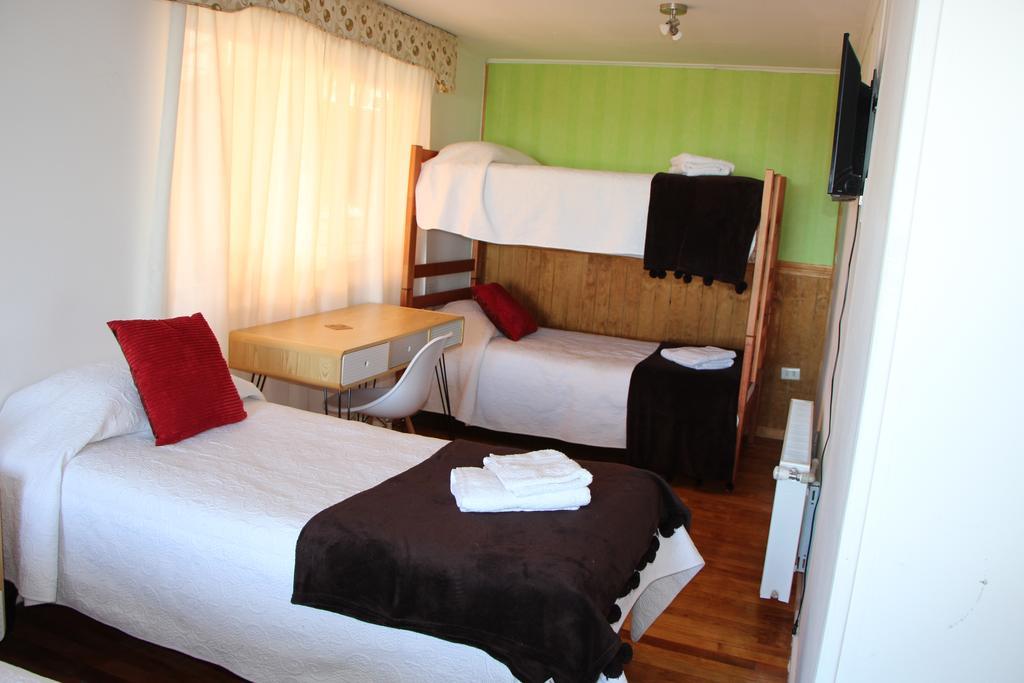 Hostal Fernando De Magalhaes プンタアレナス エクステリア 写真