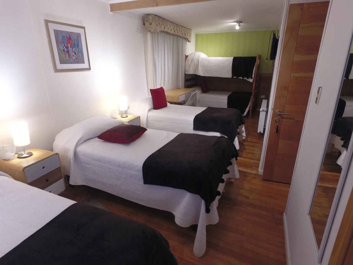 Hostal Fernando De Magalhaes プンタアレナス エクステリア 写真