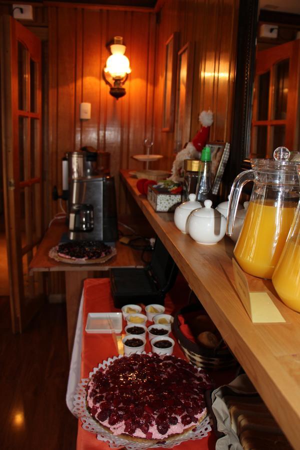Hostal Fernando De Magalhaes プンタアレナス エクステリア 写真