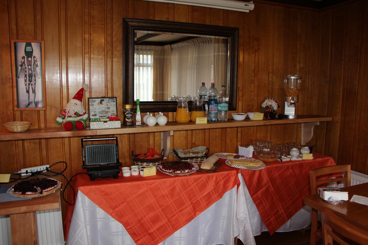 Hostal Fernando De Magalhaes プンタアレナス エクステリア 写真
